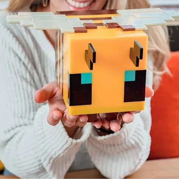 Pixel bee night light LED gaming lamp cute block style bee desk lamp for pixel gaming room decor